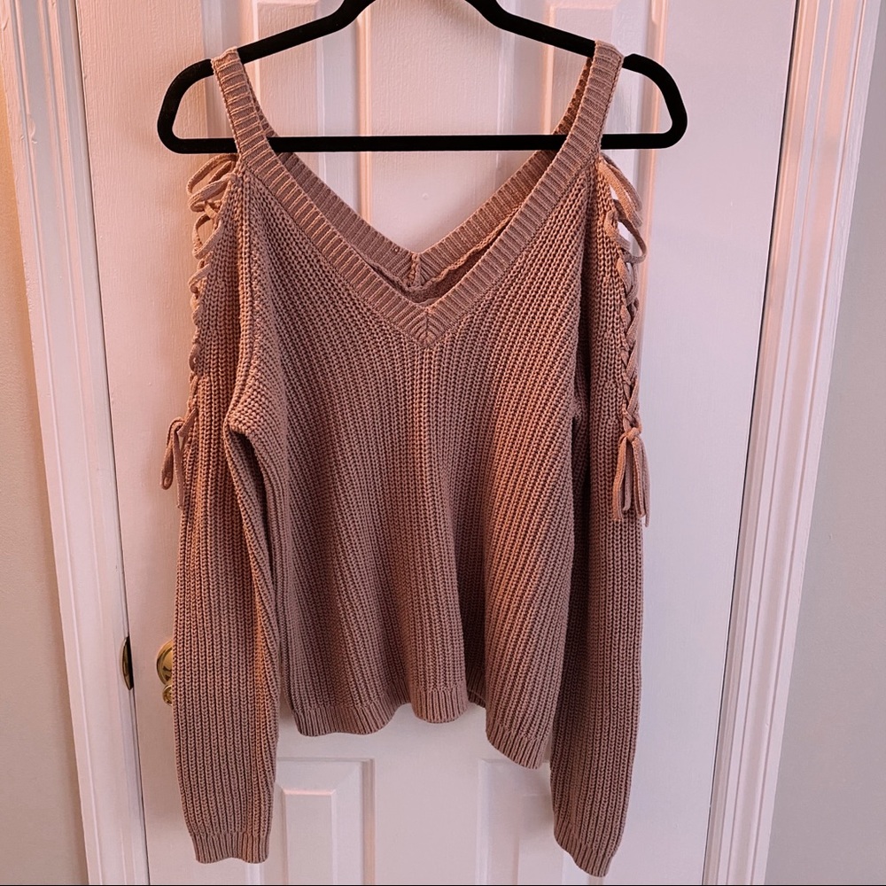 la hearts pacsun sweater